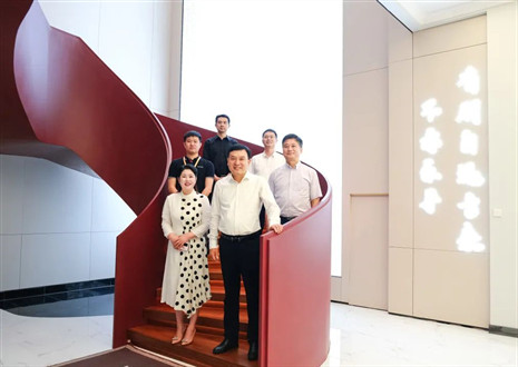 熱烈歡迎省委統(tǒng)戰(zhàn)部張部長一行蒞臨客來福家居股份有限公司指導工作！